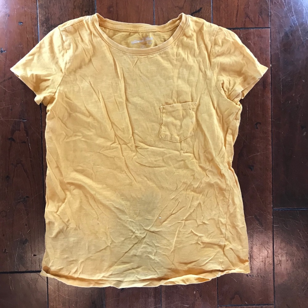 Yellow tshirt